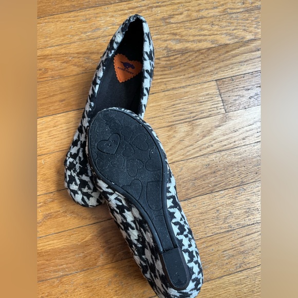 Rocket Dog women’s shoe black and white houndstooth pattern - Picture 4 of 6